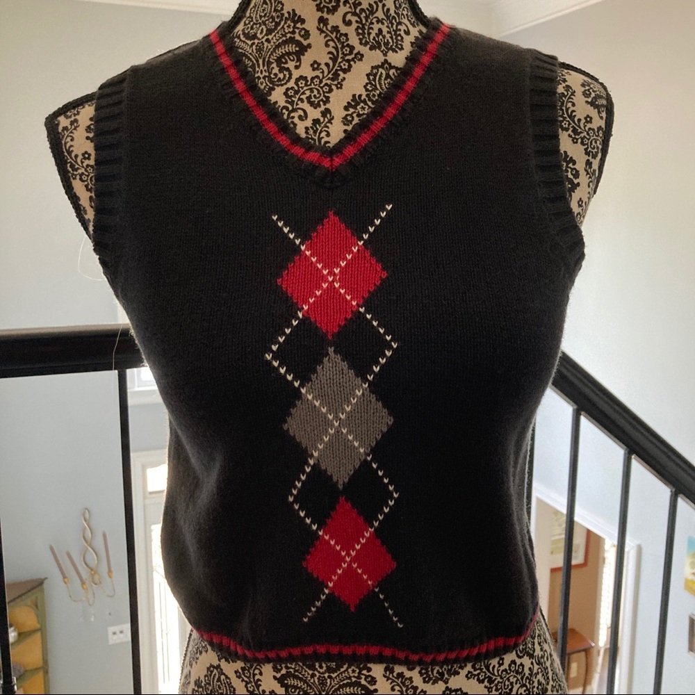 Cropped argyle sweater vest
